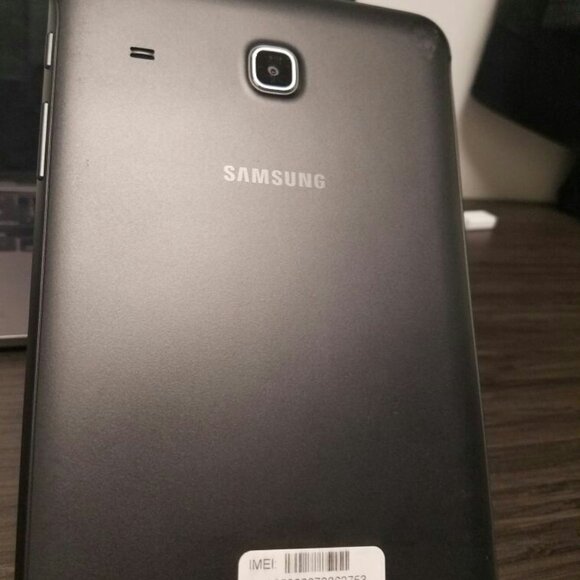 Samsung Galaxy TAB E  16GB,8"; WiFi+SIM Unlocked. Like new!!! - Picture 2 of 7